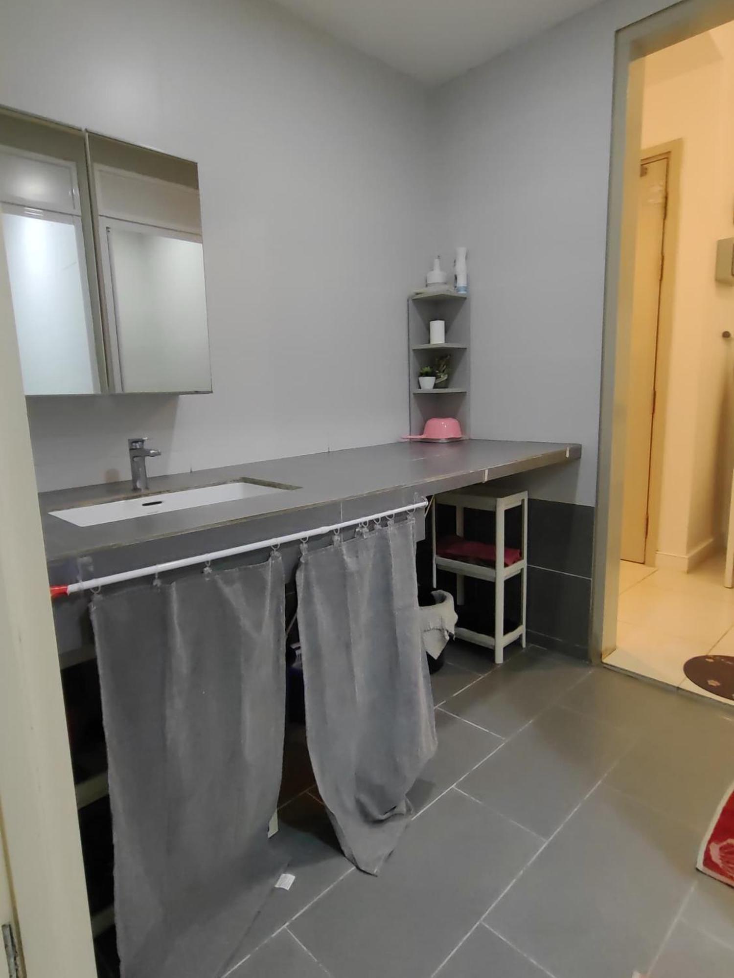 Homezstay Soho Timesquare Мири Экстерьер фото